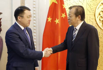 Казахстан и Китай запускают пробный рейс по перевозке литий-ионных батарей через ТМТМ