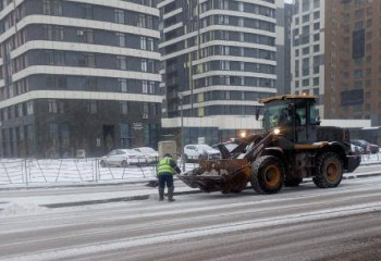 Свыше 700 единиц техники вышли на уборку снега в Астане