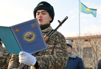 Ақтауда екі жүзден астам сарбаз отанына адал болуға ант берді