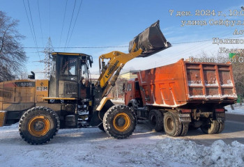 Астанадан бір түнде 900-ге жуық жүк көлігі қар шығарылды