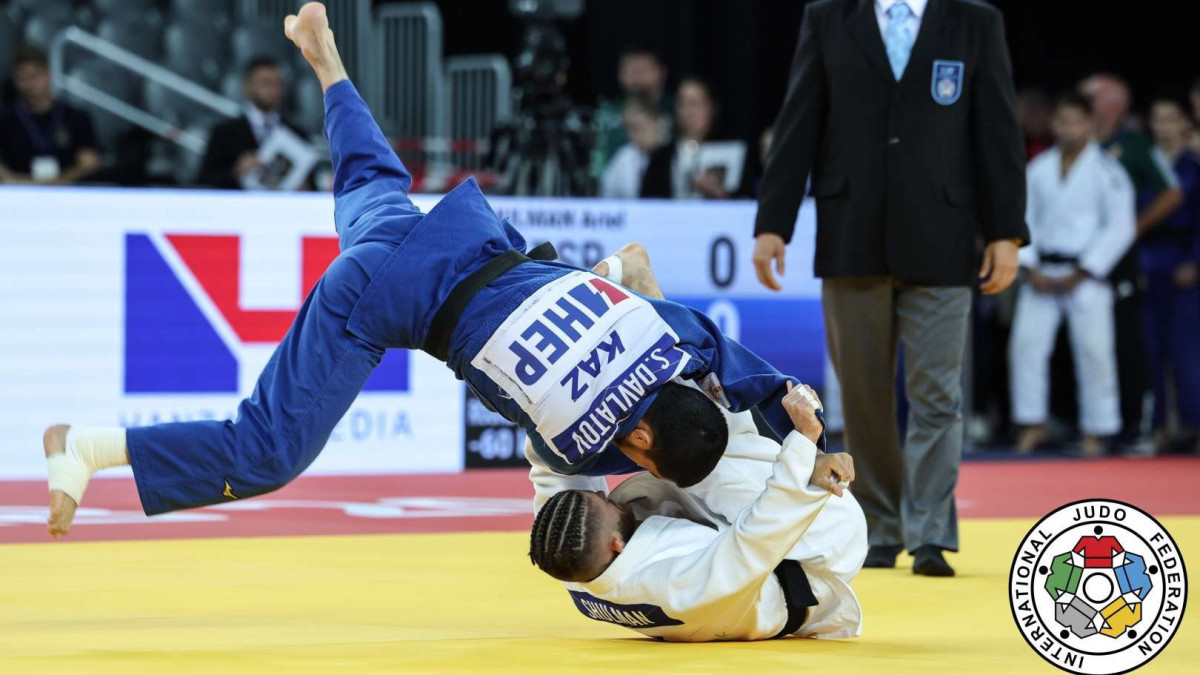  © IJF 