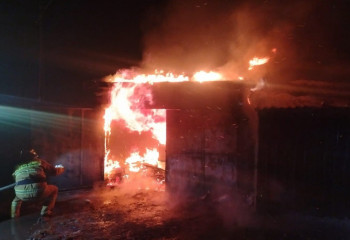 Степногорскте көлік пен гараж жанып кетті