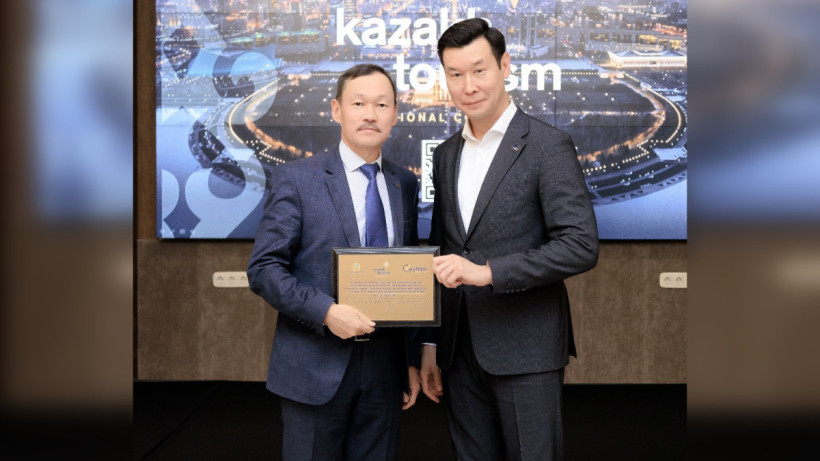  На фото: Канат Текебаев и Кайрат Садуакасов 