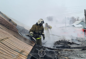 Пожарные области Жетысу спасли жилой дом от уничтожения огнем