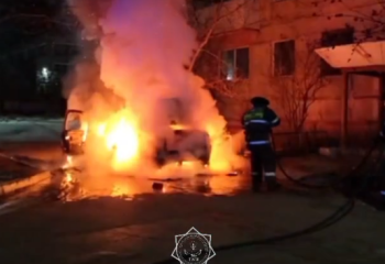 Қостанай облысында жанып жатқан автокөлік сөндірілді
