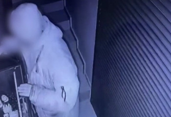 В Астане мужчина проник ночью в торговый центр, чтобы поживиться телефонами