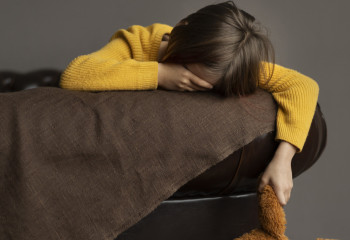 Как предотвратить детские суициды: Асель Асаинова о важности совместной работы семьи, школы и общества