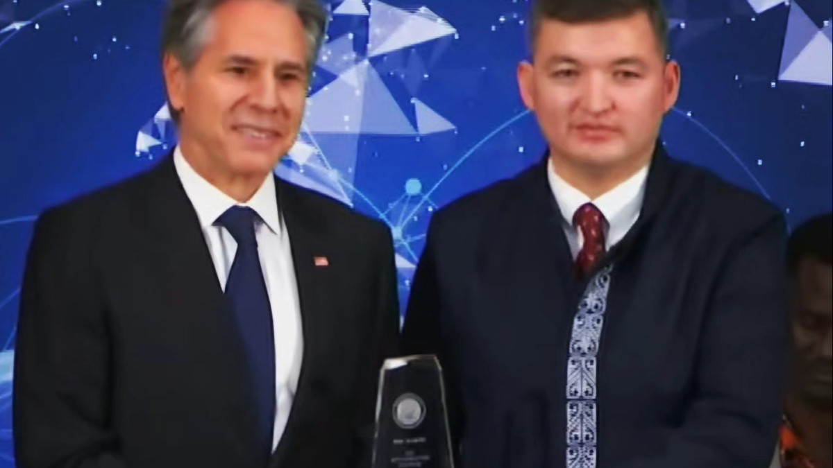 Әлеуметтік желі 