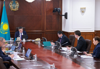 Olzhas Bektenov holds Kazakh Invest's Board of Directors meeting