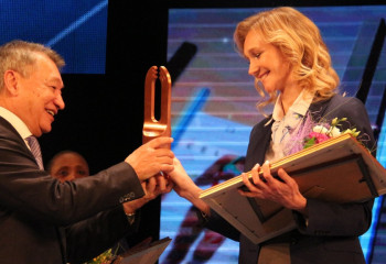 Даниал Ахметов өз орнын Ольга Рыпаковаға босатып берді