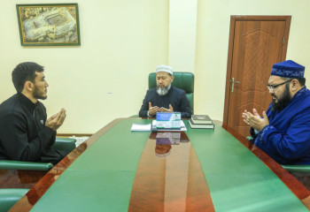 Бас мүфти балуан Ризабек Айтмұханға тіл-көзден сақтайтын дұға оқып берді