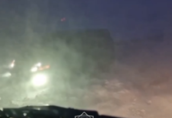 Спасатели выручили семью, застрявшую в метель на дороге близ Алаколя