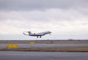 В аэропорту Алматы с 1 января повышаются тарифы на парковку