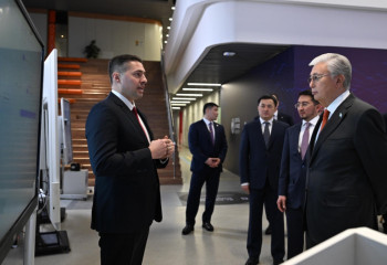 Nazarbayev University жанындағы ISSAI KAZ-LLM деген қазақ тілінің үлкен тілдік моделін таныстырды