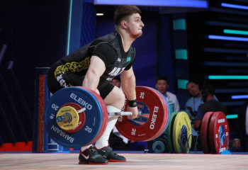 Артем Антропов ауыр атлетикадан әлем чемпионатында алтын медаль иеленді