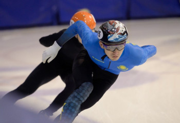 Казахстанцы финишировали пятыми на этапе серии World Tour по шорт-треку