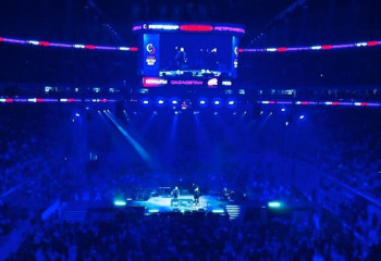 12 000 зрителей исполнили гимн Казахстана во время концерта в Астане