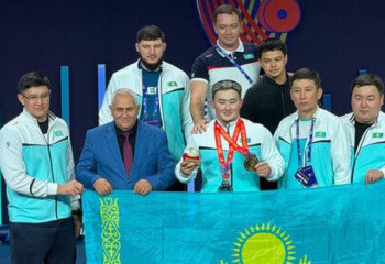 Kazakhstan ranks among top-3 at World Weightlifting Championships