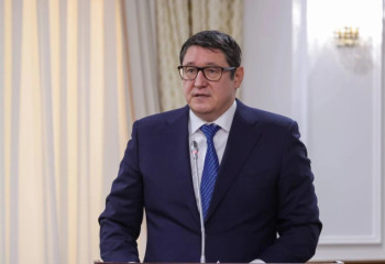 Объем производства нефтегазохимической продукции вырос в 1,6 раза — Алмасадам Саткалиев