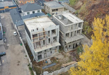 Алматыда заңсыз салынған бірнеше нысан бұзылады