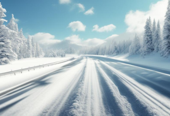 Свыше 30 авто застряли в снежном заносе в области Жетысу