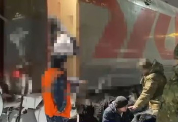 Аса ірі мөлшерде алаяқтық жасады деген күдікті Ресейден экстрадицияланды