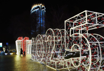 80 Christmas trees to be lit today in Almaty