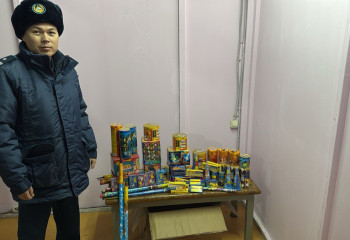 В столице полицейские оштрафовали 81 человек за продажу пиротехники без лицензии
