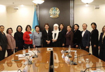 Национальная комиссия по делам женщин и семейно-демографической политике подвела итоги работы и определила планы на 2025 год