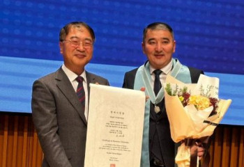 Kazakh citizen honored with title of honorary citizen of Seoul