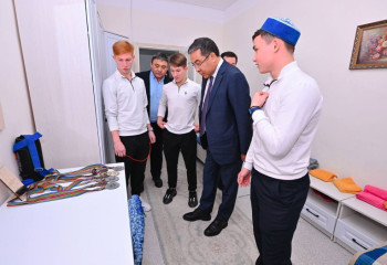 Центр поддержки детей с особыми образовательными потребностями проинспектировал аким области Абай