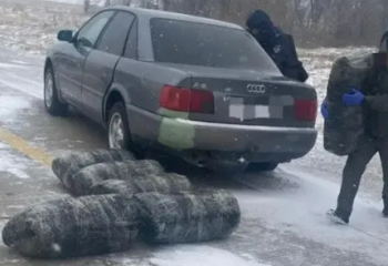 Қарағанды облысында көліктен 13 қап марихуана тәркіленді