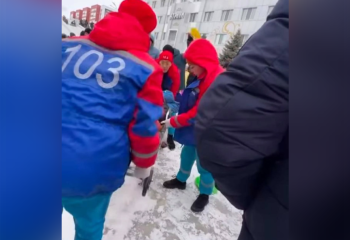 В  Костанае после катания с горки госпитализировали пятерых детей