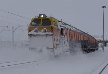 КТЖ расчистила 1125 километров пути от снега за трое суток