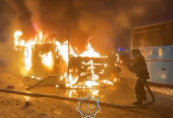 Қарағандыда автобус өртенді