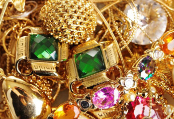 Астанада үй иесінің әшекей бұйымдарын қолды қылған күдікті ұсталды