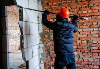 В Астане сносят незаконно построенный жилой комплекс «Onyx-2»