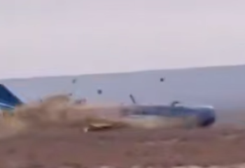 Упавший самолёт Embraer 190 столкнулся со стаей птиц