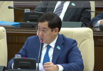 Мажилисмен призвал чаще привлекать местных подрядчиков к ремонту дорог