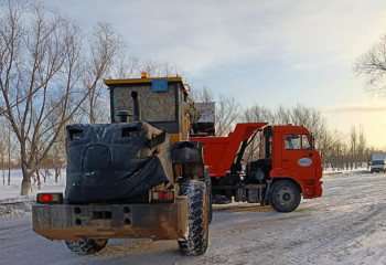 Астанада 2,6 мыңнан астам жол жұмысшы қар күреуге жұмылдырылды