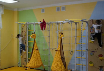 Астанадағы балаларды қолдау орталығында мерекелік шырша ұйымдастырылды