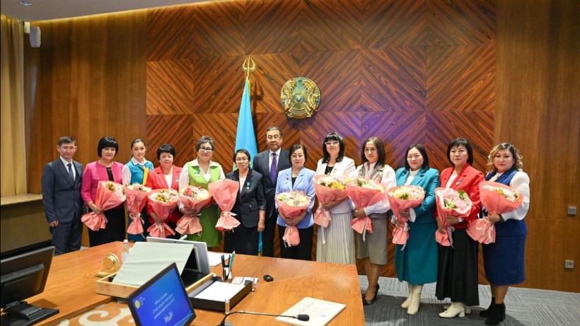  Абай облысының әкімдігі 