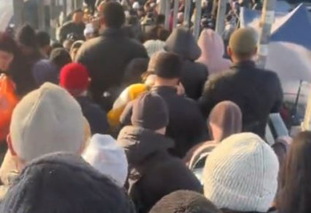 Алматыда базар маңындағы құжынаған халық желі қолданушыларының ашуын туғызды