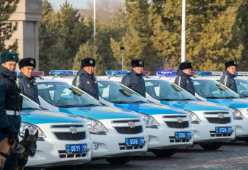 Жетісудың полиция органдарына қызметтік 40 автокөлік берілді