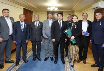 Маңғыстаулық бір топ қызметкерлерге мемлекеттік наградалар табысталды