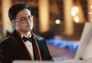 Пианист Ratovich подарил новое звучание Гимну Казахстана перед Акордой