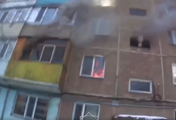 Шымкентте ТЖМ қызметкерлері өрт кезінде 7 адамды эвакуациялады