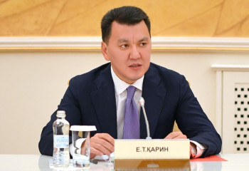 Президент сұхбатында ішкі саясаттың 2025 жылға арналған күн тәртібі анықталған - Ерлан Қарин