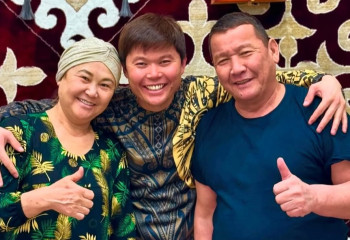 Әкесі өмірден өткен Ернар Айдар көпшілікке арнап жазба жариялады