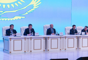 Олжас Бектенов Түркістан облысының активіне жаңа әкімді таныстырды